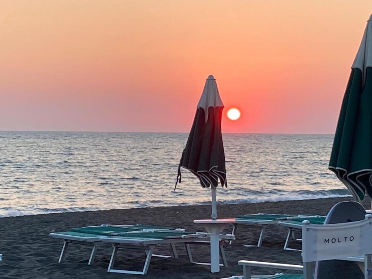 فيلا Rosso Tramonto Luxury-White- Ladispoli, Lungomare Regina Elena 58 المظهر الخارجي الصورة